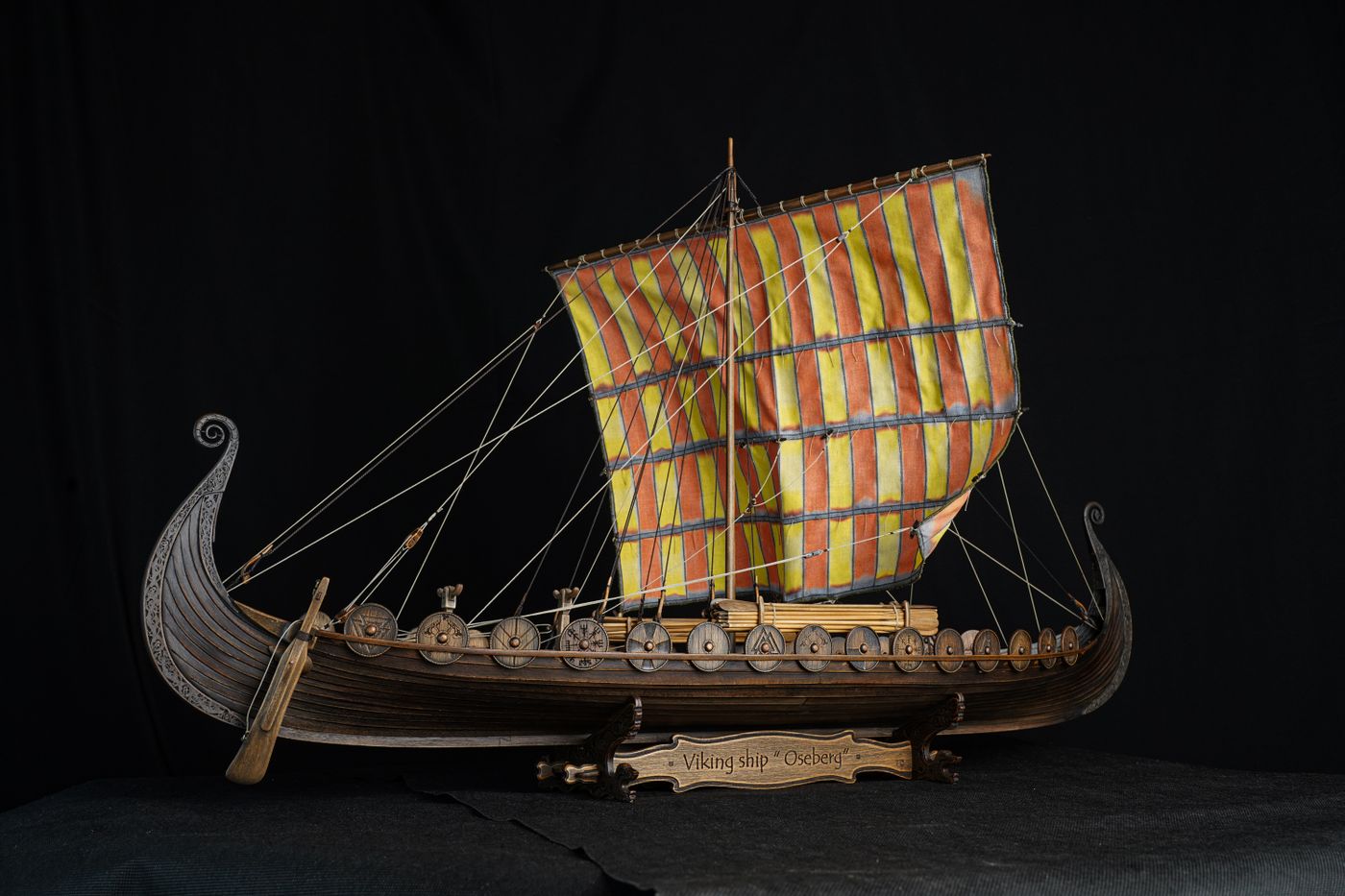The Viking ship "Oseberg" Version 3 - 1:25th Scale (Ships of Pavel Nikitin)
